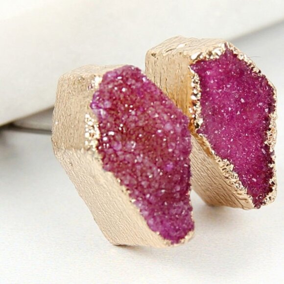 PINK DRUZY STUD EARRINGS - Picture 1 of 3